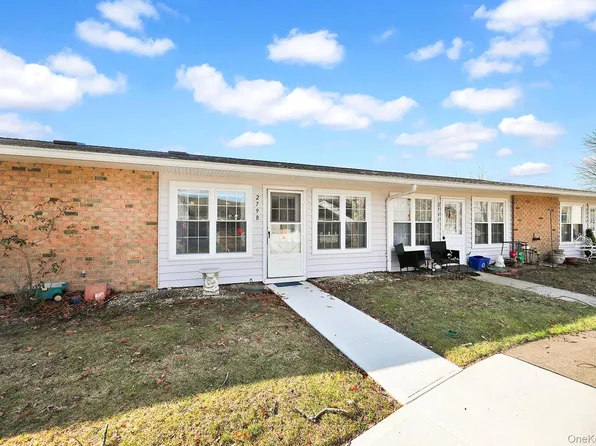 279 Berwick Court #B, Ridge, NY 11961