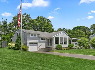 50 Beach View Dr, Stamford, CT 06902