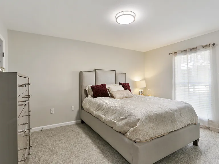 The Mayfair Apartment Homes — Photo 20
