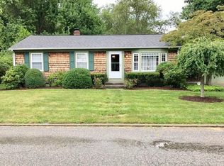 5 Shady Ln, Riverside, RI 02915