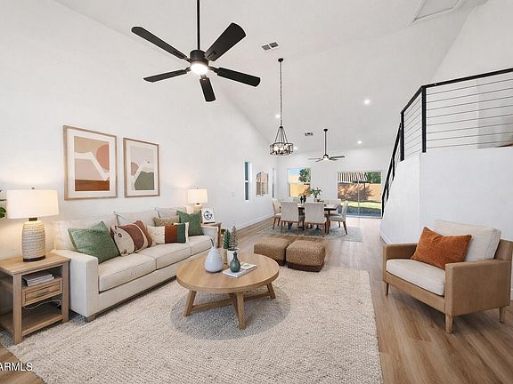 4th image of 916 E HARWELL Road