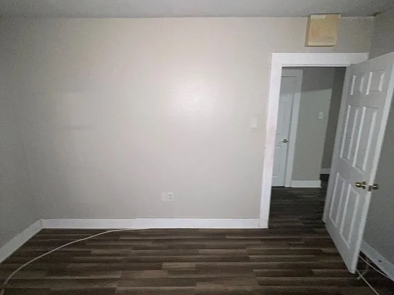 4236 Delaware St — Photo 1