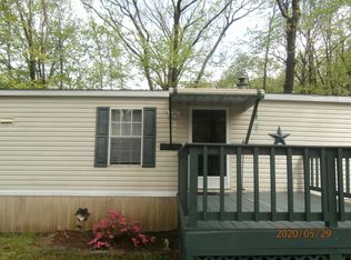 330 Summit Ave, Pocono Summit, PA 18346