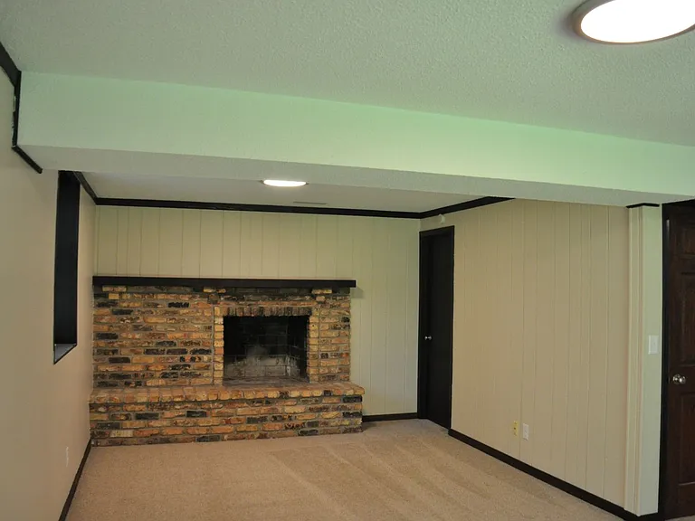 1620 Olive Ln N — Photo 12