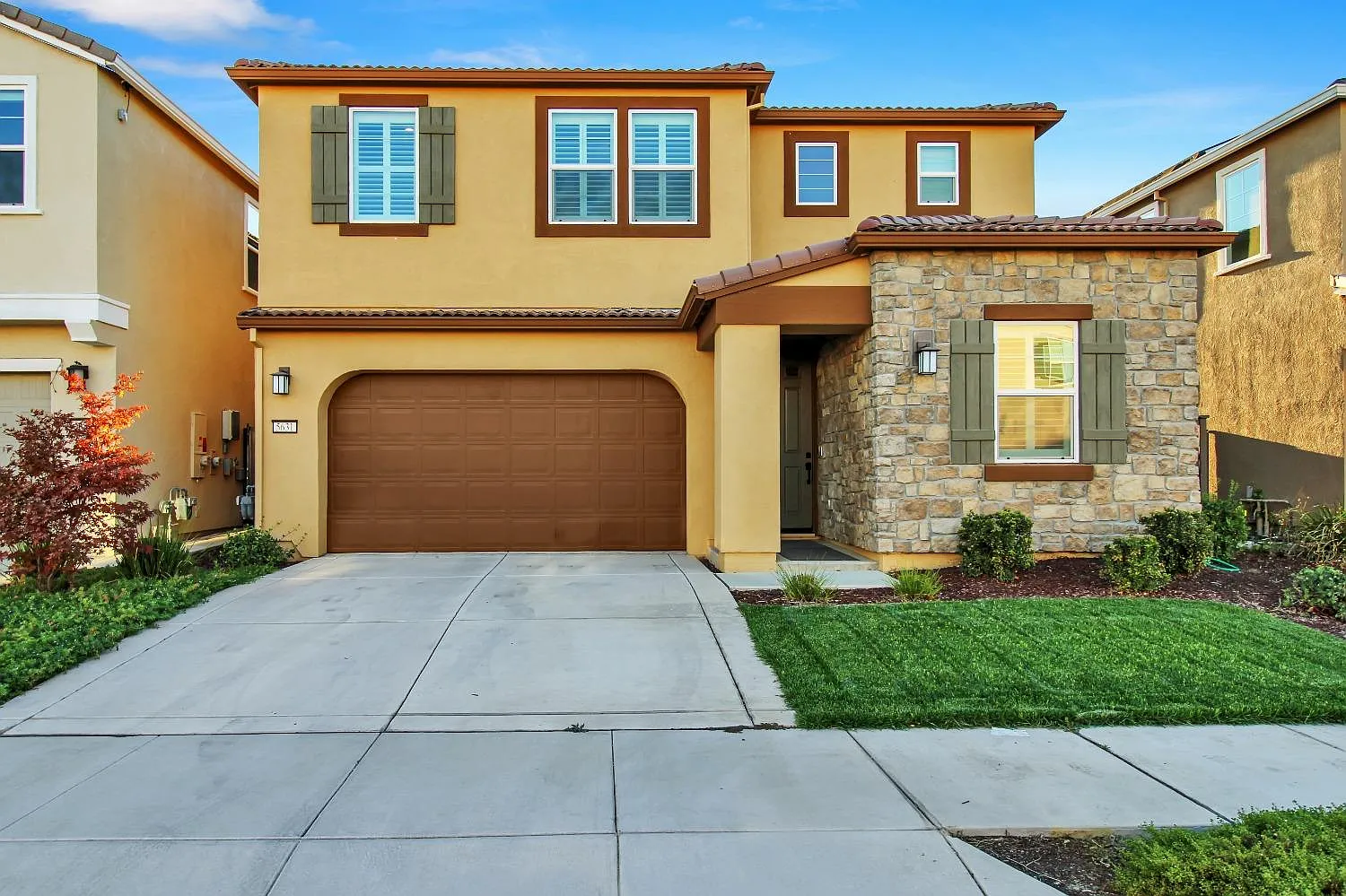 5631 Harveston Way photo 1