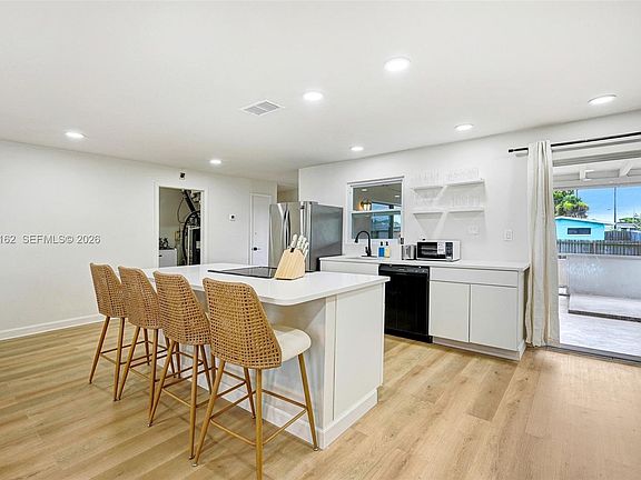 5th image of 1435 Anchor Ln
