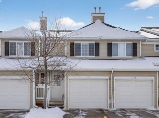 113 N Country Village Ln NE, Calgary, AB T3K 0E8