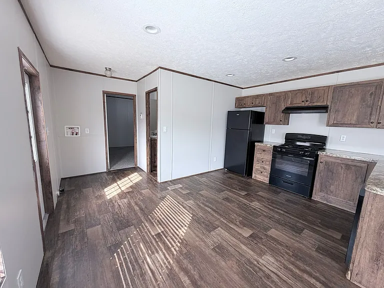 Lakeview Terrace — Photo 15