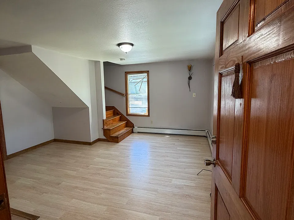71 Branch St #3