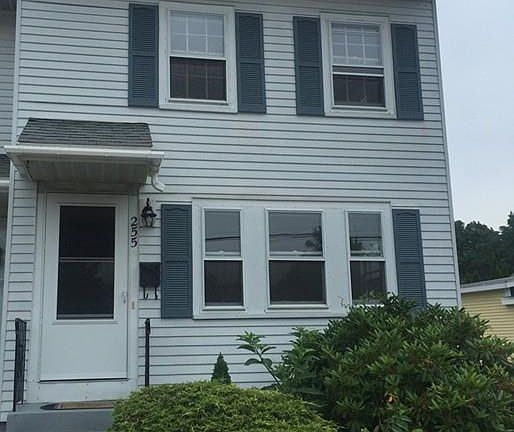 2nd image of 255 Arlington St #255
