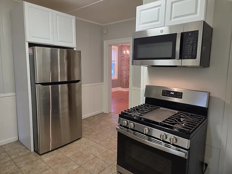 669 Pawling Ave #2 — Photo 6