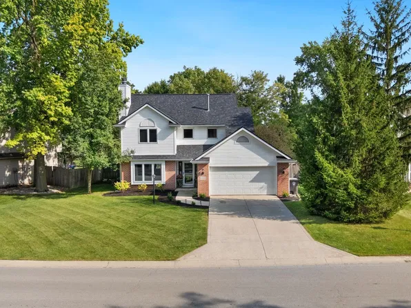 1809 Broken Oak Rd, Fort Wayne, IN 46818