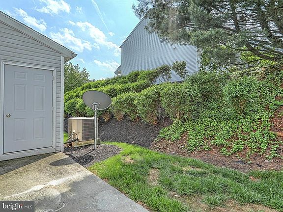 5th image of 1705 Creek Vista Dr