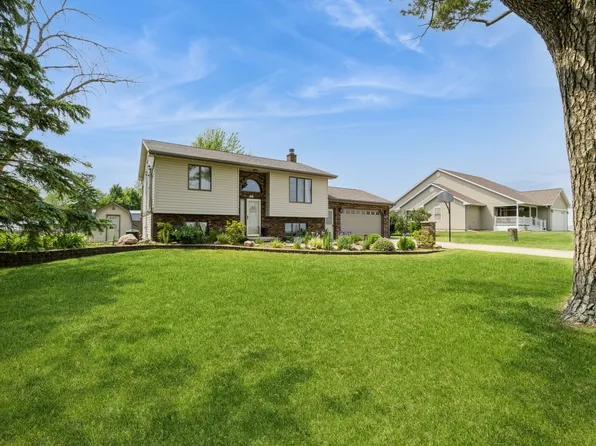 380 N 8th St, Mc Callsburg, IA 50154