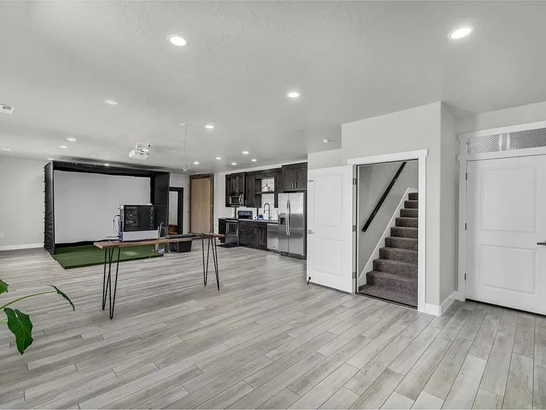 2792 S 3250 W — Photo 32