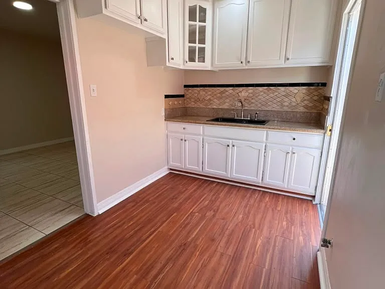 Kitchen with upgraded floor