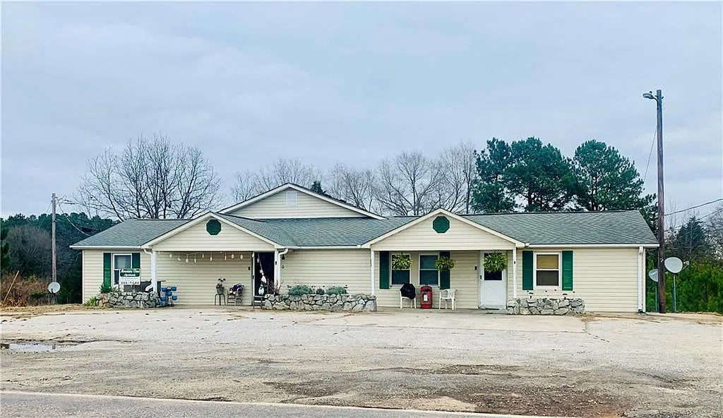1535 Cedar Springs Road, Unit 4 — Photo 1