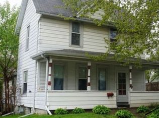 609 Crawford Ave, Dixon, IL 61021