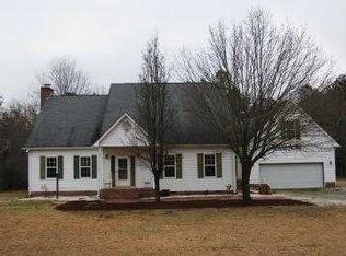 3915 Henley Rd, Sanford, NC 27330