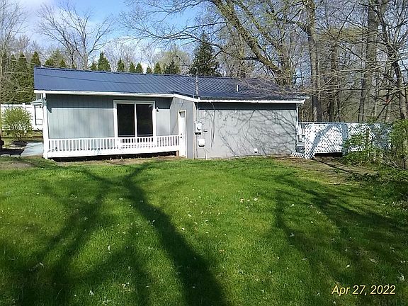 2nd image of 806 E Vistula St