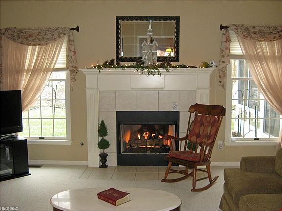 3rd image of 3010 Fountain Cir