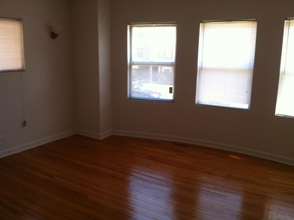 1st image of 8249 S Ellis Ave APT 3