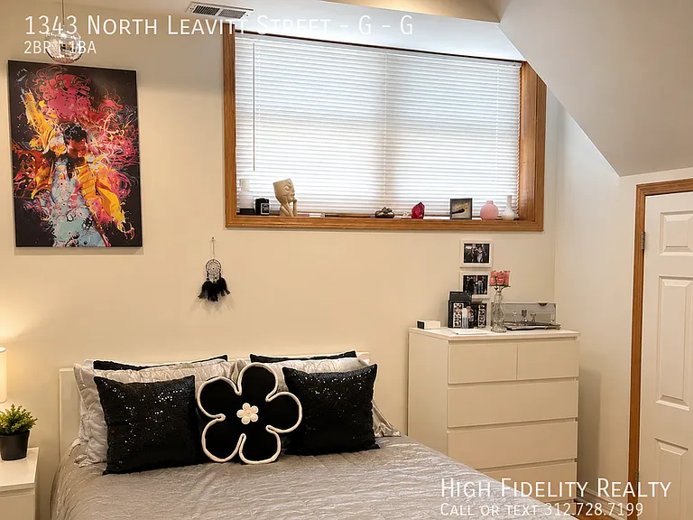 1343 N Leavitt St #G — Photo 6