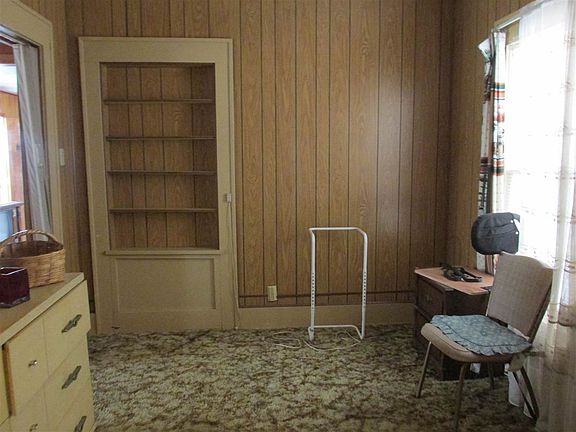 5th image of 925 N C St