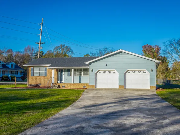 1801 Crabtree Rd, Hixson, TN 37343