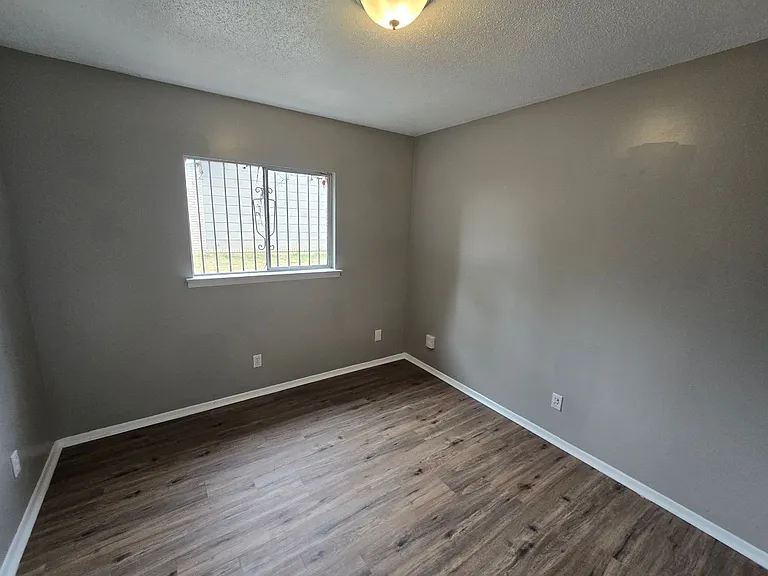 49 Saxony Cir — Photo 11