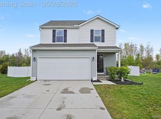 434 Saddlebrook Dr, Linden, MI 48451