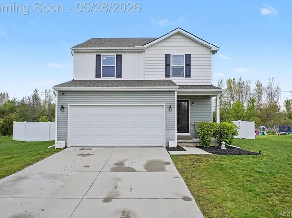 434 Saddlebrook Dr, Linden, MI 48451