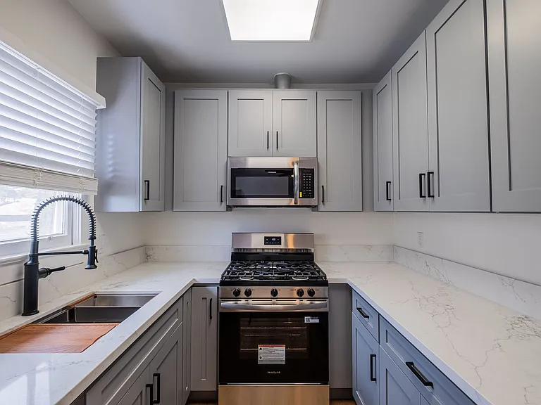 108 Broadway Residences — Photo 7