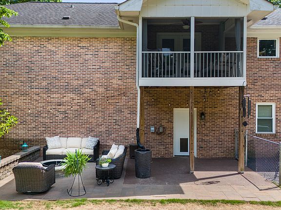 4th image of 2421 Haven Crest Dr