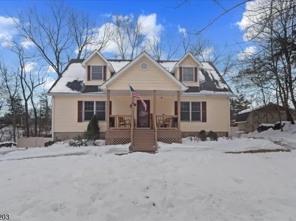 10 Thistle Ave, Vernon Twp., NJ 07418