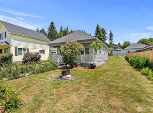 1211 Larch St, Raymond, WA 98577