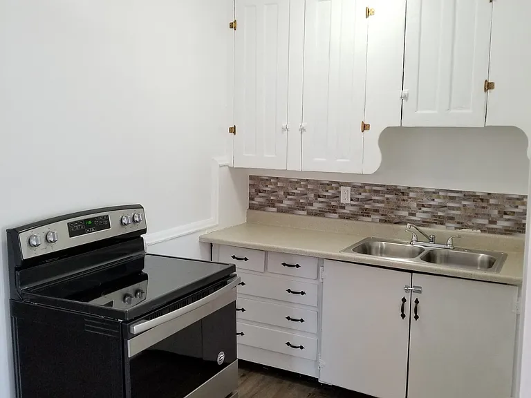  583 Willow St 2F AllNew 2ndFlr 2B/1B Granite Hardwoods PetsOK Prkg — Photo 15