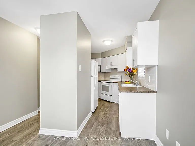 45 Waterbridge Dr — Photo 20