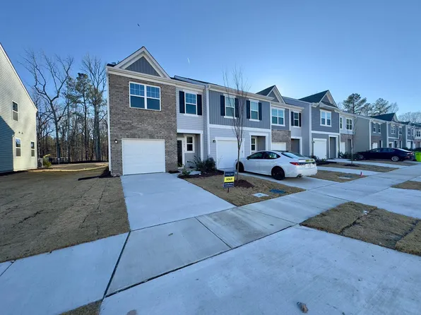 2106 Trailside Dr, Durham, NC 27704