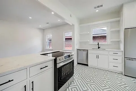 516 Colquitt St — Photo 4