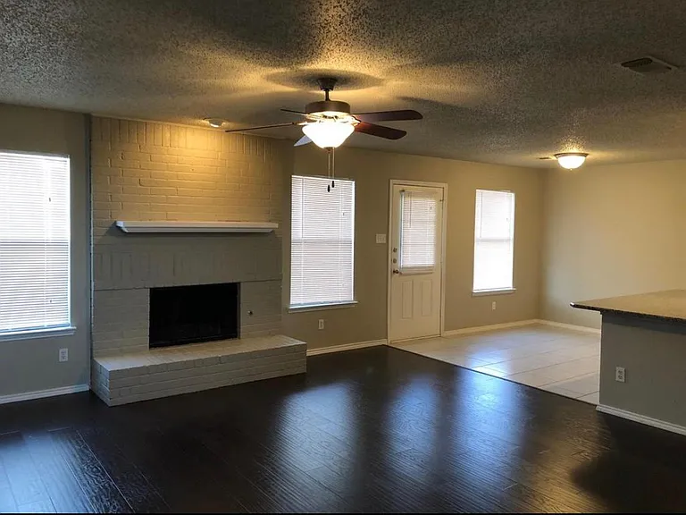 Living Room/Kitchen Nook
