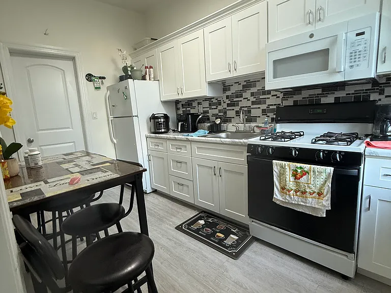 2025 New York Ave #2 — Photo 11