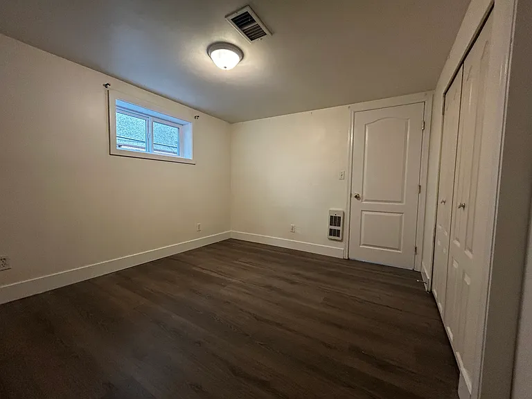 1216 Edinburgh St — Photo 12