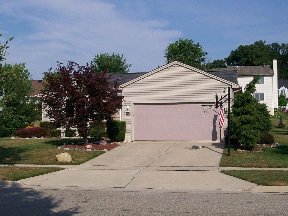 1st image of 1077 Heritage Dr