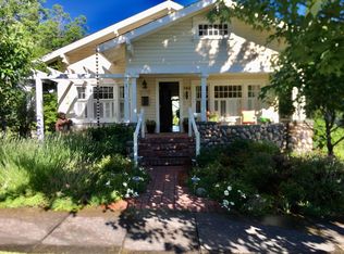 143 N 3rd St, Ashland, OR 97520