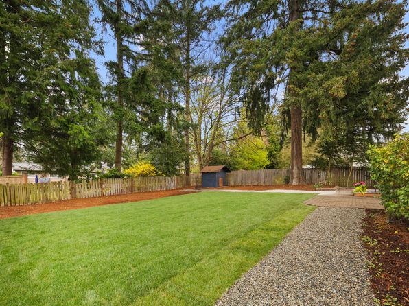 8412 NE 139th St, Kirkland, WA 98034