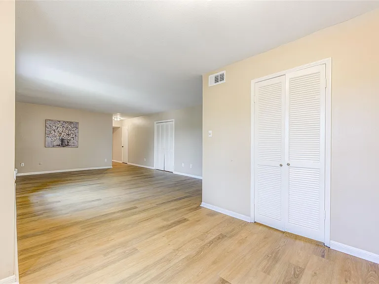 351 N Post Oak Ln #805 — Photo 9