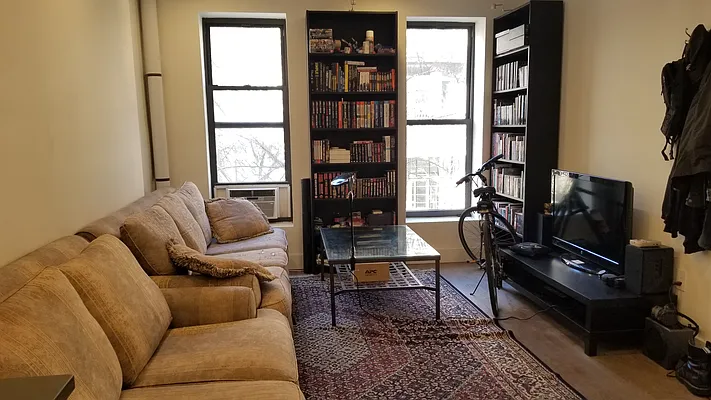 Rented by Compass | media 9