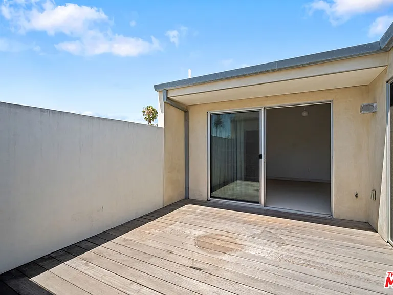 1217 Cabrillo Ave — Photo 47