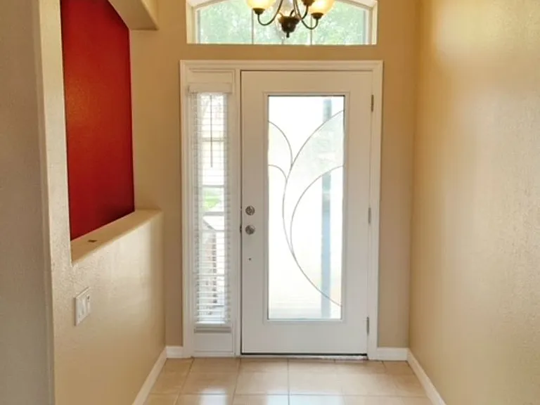 2630 Lookout Ln — Photo 3